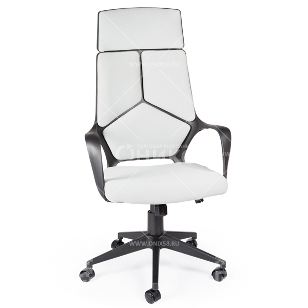 Кресло руководителя IQ black черный пластик